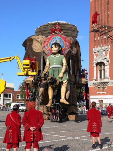 Little giantess - Petite géante