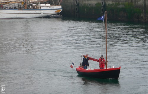 Small boat - Petit bateau