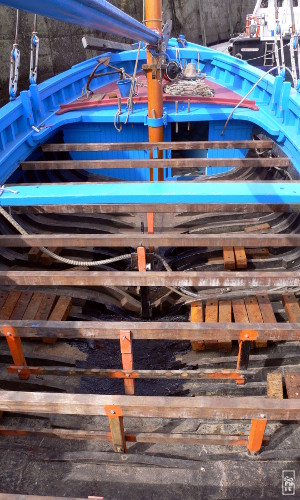 Bergère de Domrémy without its removable deck - Bergère de Domrémy sans son pont amovible