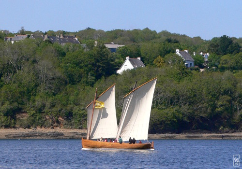 Marie-Claudine longboat - Chaloupe Marie-Claudine