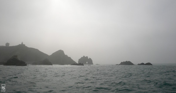 Toulinguet head in the mist - Pointe du Toulinguet dans la brume