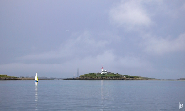 Sunlight in front of Wrac’h island - Soleil devant l’île Wrac’h