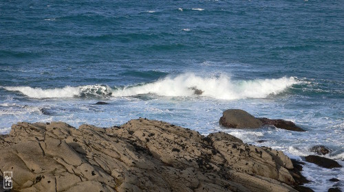 Spray and rocks - Écume et rochers