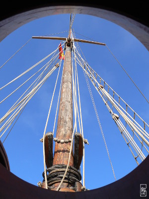 Marie-Fernand rigging seen from inside the boat - Gréement de Marie-Fernand vu de l’intérieur du bateau