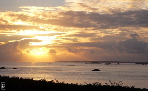 Sunset west of Ouessant - Coucher de soleil à l’ouest d’Ouessant