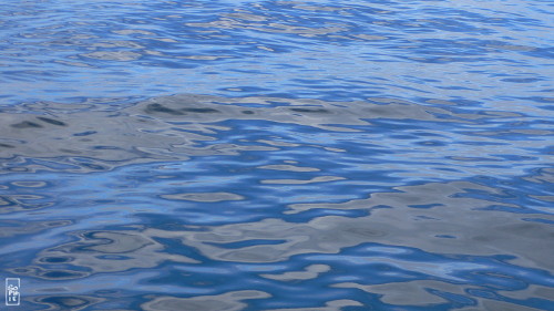 Sky reflected on water - Reflets du ciel dans l’eau