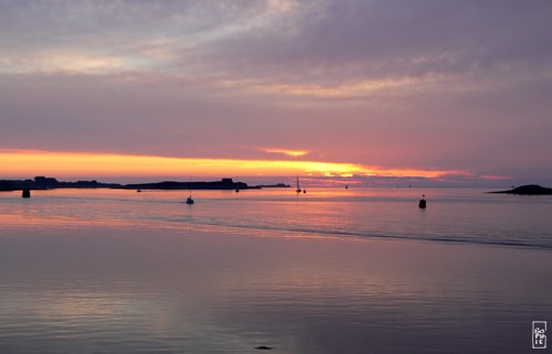 Boats coming back at sunset - Bateaux rentrant au coucher de soleil