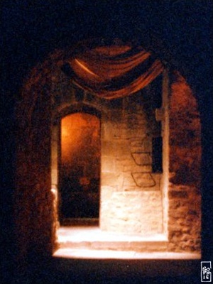 Draped Door - Porte Drapée